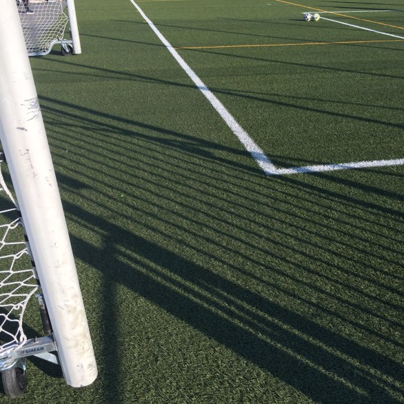 Foto på en fotbollsplan eftersom blogginlägget handlar om idrott